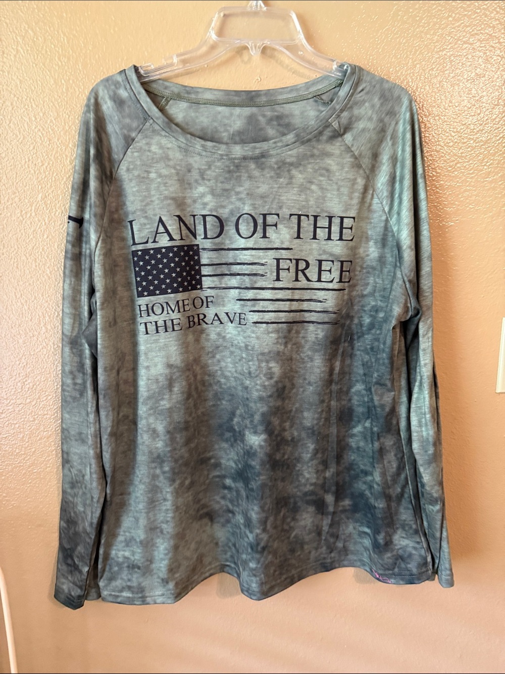 Long Sleeve 'Land of the Free' Tie-Dye Tee - Gray